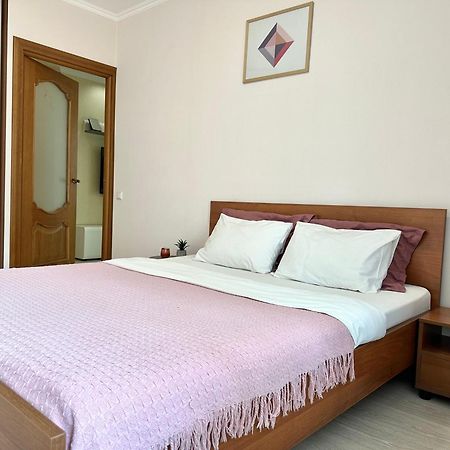Apartments With A Coffee Machine In The City Center, Near A Park And Zlata Plaza Rivne Eksteriør bilde