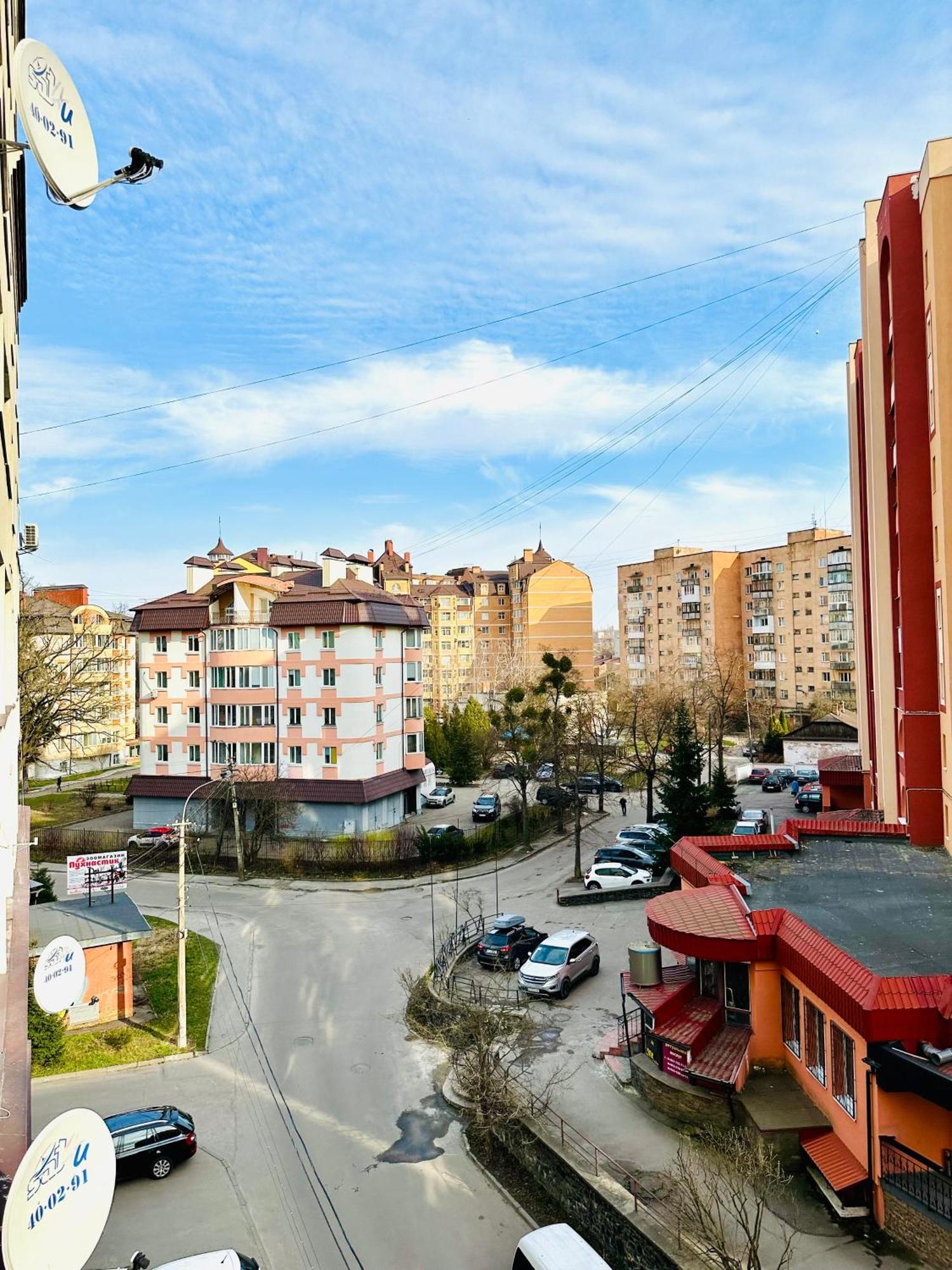 Apartments With A Coffee Machine In The City Center, Near A Park And Zlata Plaza Rivne Eksteriør bilde